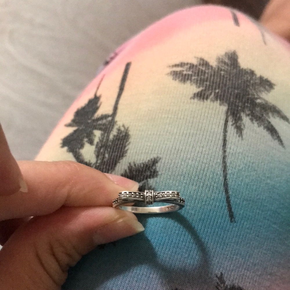 Pandora bow ring